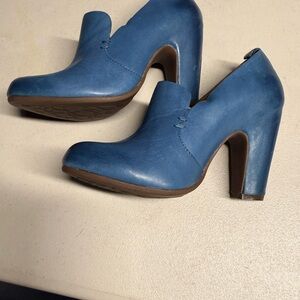 Kork Ease blue shoes size 6 1/2